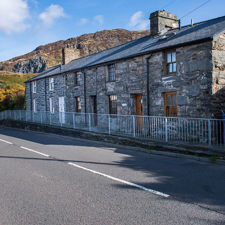 Homely Cottage With Garden And Mountain-View Blaenau Ffestiniog ภายนอก รูปภาพ