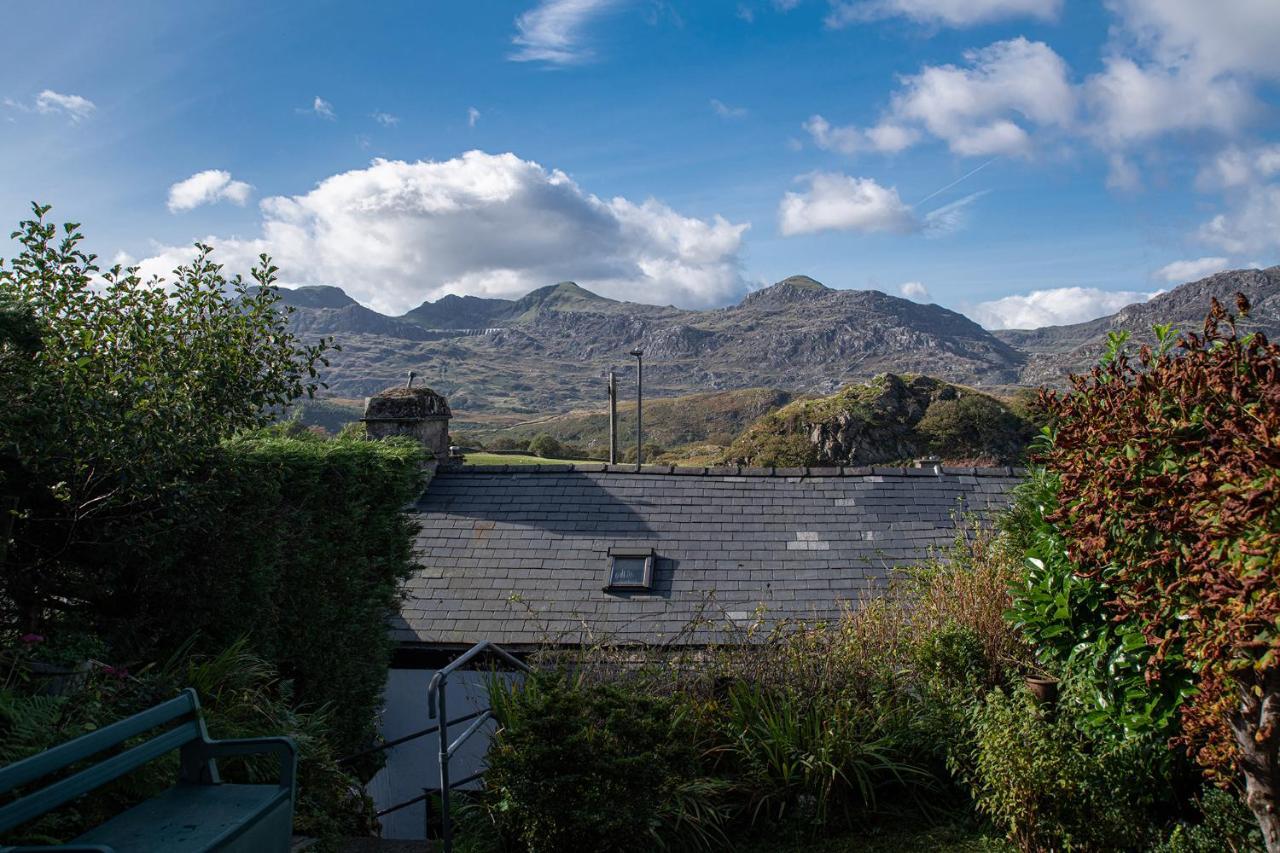 Homely Cottage With Garden And Mountain-View Blaenau Ffestiniog ภายนอก รูปภาพ